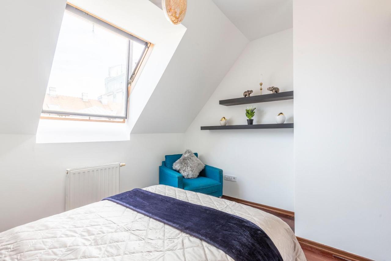 Deluxe Central Quentin Apartment 3Bedrm, 2Bathrm Budapest Ngoại thất bức ảnh